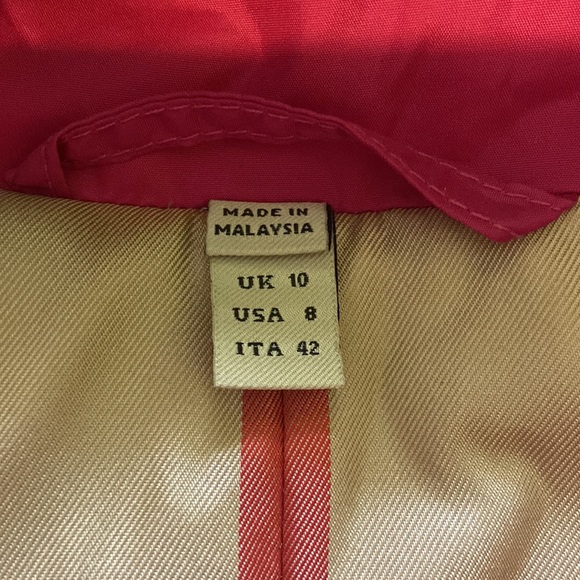 Burberry magenta rain coat - Picture 13 of 17